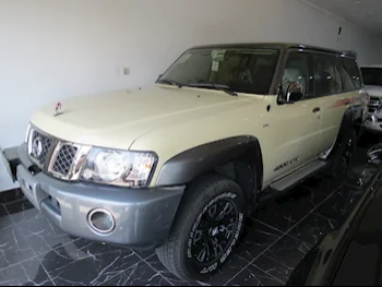 Nissan  Patrol  Super Safari  2023  Automatic  10,000 Km  6 Cylinder  Four Wheel Drive (4WD)  SUV  Beige  With Warranty