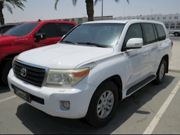 Toyota  Land Cruiser  GXR  2014  Automatic  370,000 Km  6 Cylinder  Four Wheel Drive (4WD)  SUV  White
