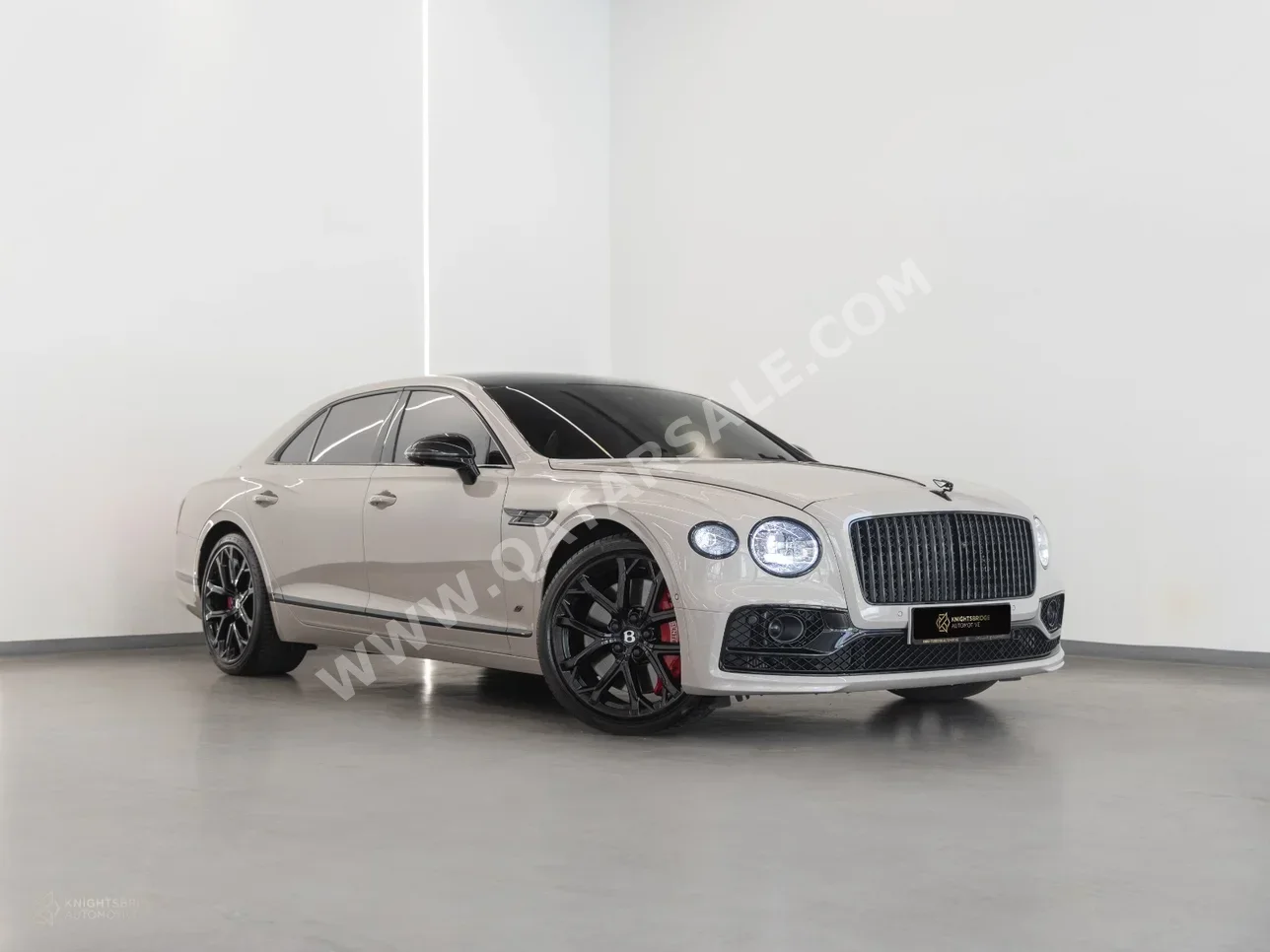 Bentley  Continental  Flying Spur  2023  Automatic  10,600 Km  8 Cylinder  All Wheel Drive (AWD)  Sedan  Gray  With Warranty