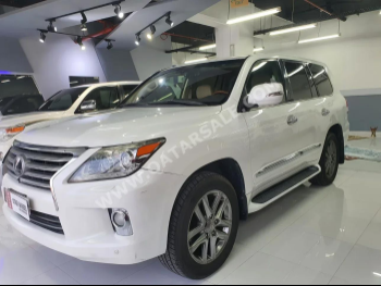 Lexus  LX  570  2013  Automatic  450,000 Km  8 Cylinder  Four Wheel Drive (4WD)  SUV  White