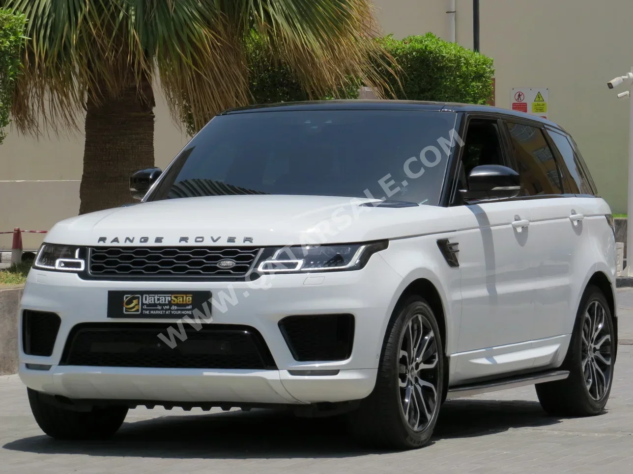 Land Rover  Range Rover  HSE  2020  Automatic  108,000 Km  8 Cylinder  Four Wheel Drive (4WD)  SUV  White