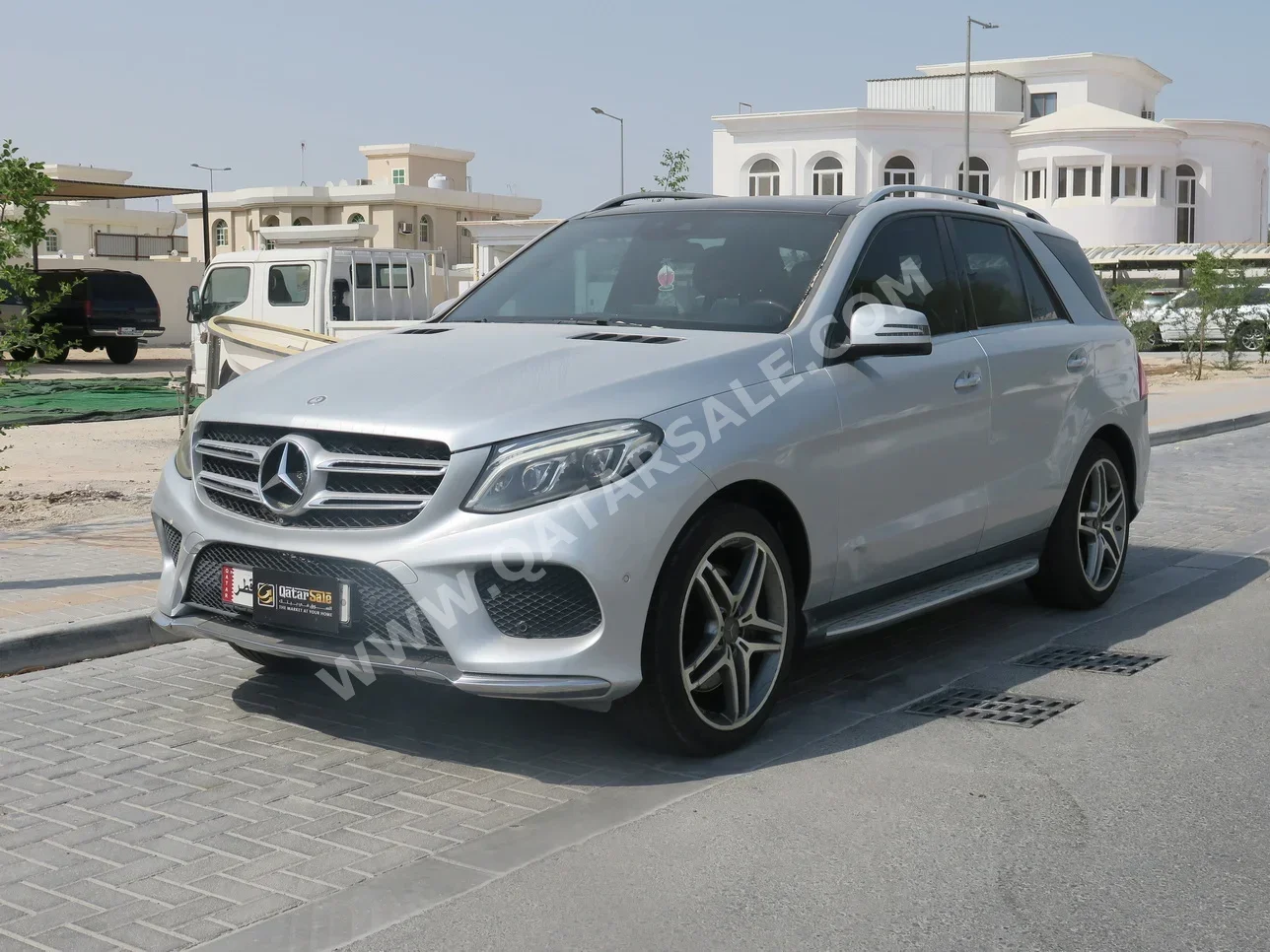 Mercedes-Benz  GLE  400  2016  Automatic  62,000 Km  6 Cylinder  Four Wheel Drive (4WD)  SUV  Silver