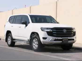 Toyota  Land Cruiser  GX  2022  Automatic  108,000 Km  6 Cylinder  Four Wheel Drive (4WD)  SUV  White