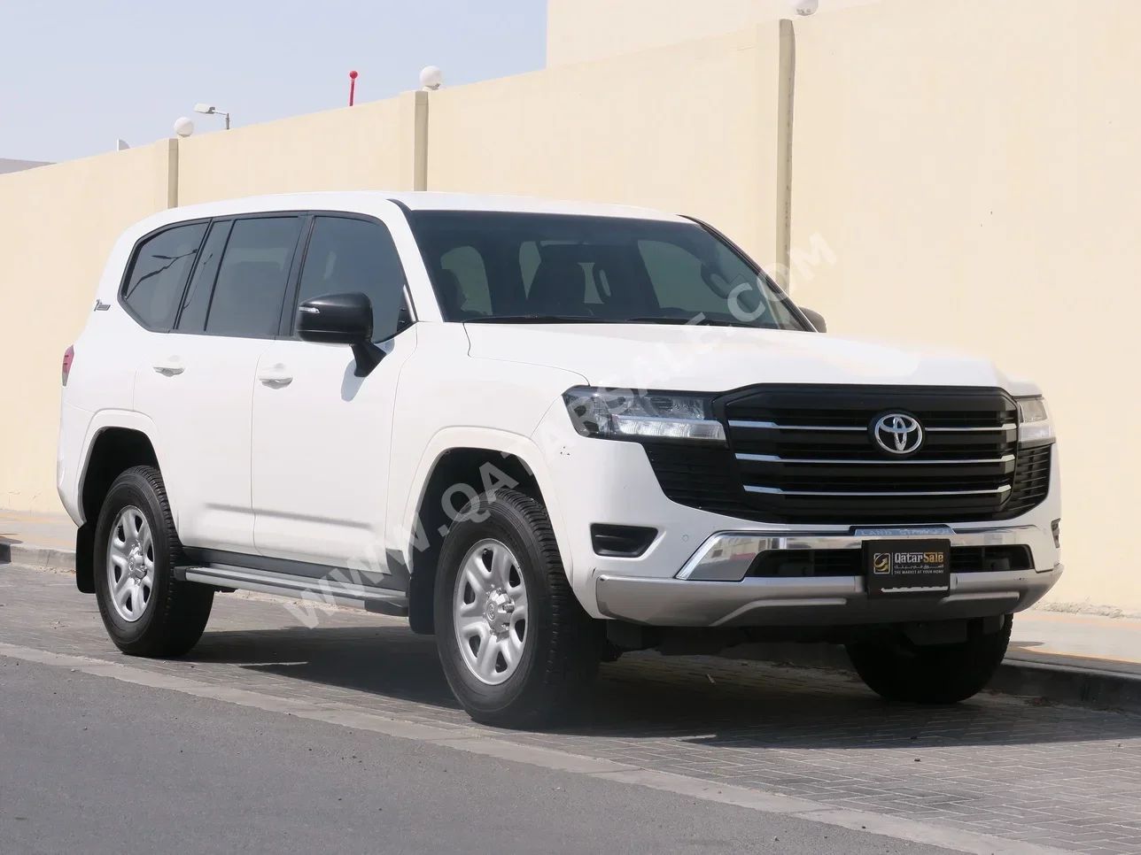 Toyota  Land Cruiser  GX  2022  Automatic  108,000 Km  6 Cylinder  Four Wheel Drive (4WD)  SUV  White