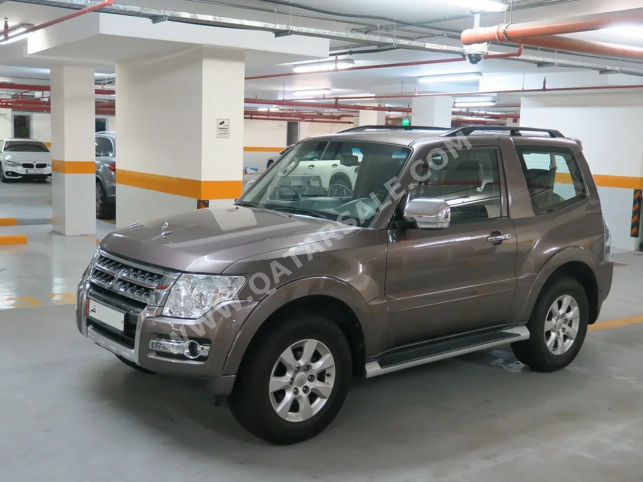 Mitsubishi  Pajero  2015  Automatic  110,000 Km  6 Cylinder  Four Wheel Drive (4WD)  SUV  Brown