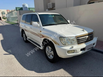 Toyota  Land Cruiser  GXR  2006  Automatic  206,000 Km  6 Cylinder  Four Wheel Drive (4WD)  SUV  White