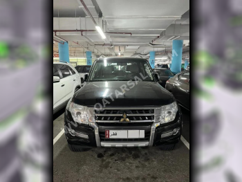 Mitsubishi  Pajero  3.8 Gold Edition  2019  Automatic  114,000 Km  6 Cylinder  Four Wheel Drive (4WD)  SUV  Black