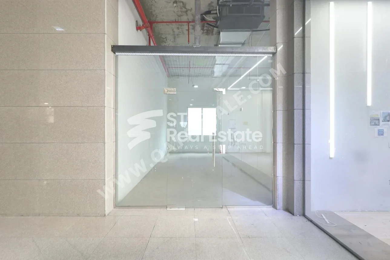 Commercial Shops - Not Furnished  - Doha  - Al Sadd