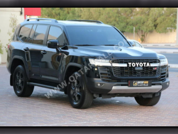 Toyota  Land Cruiser  GR Sport Twin Turbo  2023  Automatic  78,000 Km  6 Cylinder  Four Wheel Drive (4WD)  SUV  Black  With Warranty