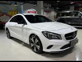 Mercedes-Benz  CLA  200  2019  Automatic  146,000 Km  4 Cylinder  Rear Wheel Drive (RWD)  Sedan  White
