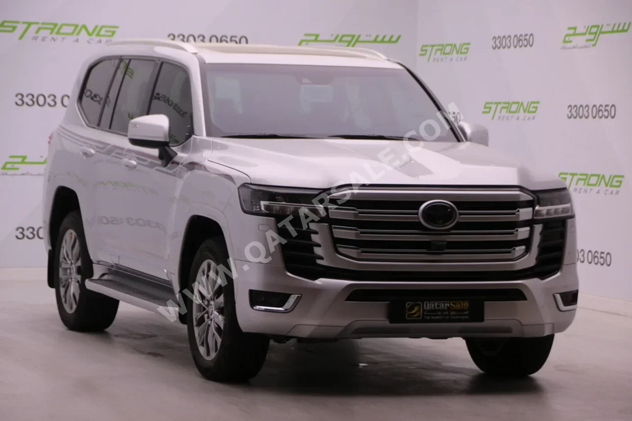 Toyota  Land Cruiser  GXR Twin Turbo  2023  Automatic  31,000 Km  6 Cylinder  Four Wheel Drive (4WD)  SUV  Silver