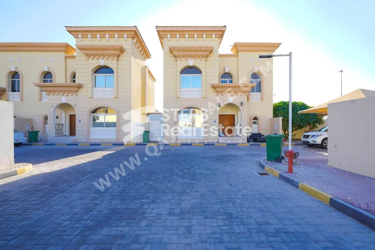 Compound  - Not Furnished  - Al Rayyan  - Muraikh  - 3 Bedrooms