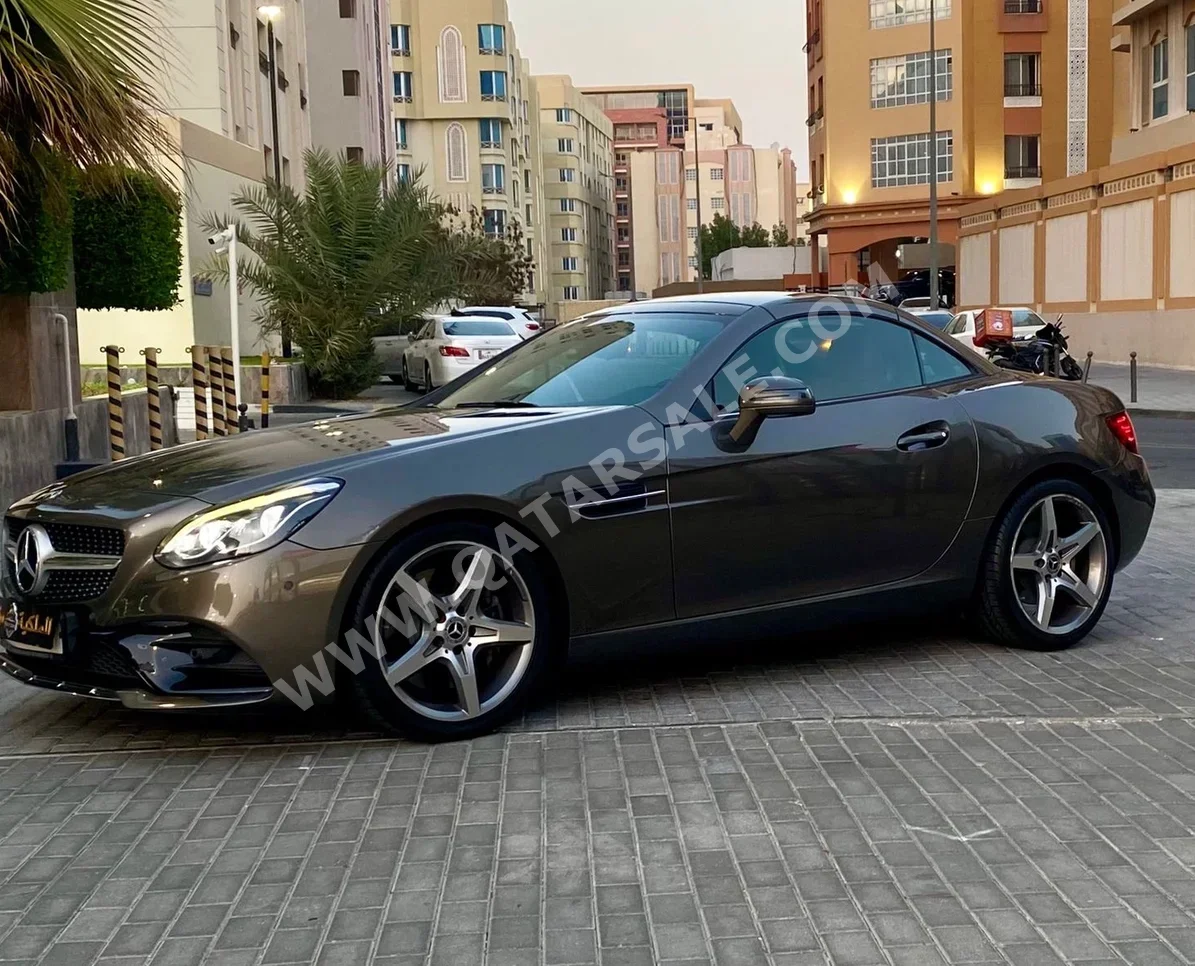 Mercedes-Benz  SLC  200  2018  Automatic  62,000 Km  4 Cylinder  Rear Wheel Drive (RWD)  Convertible  Brown