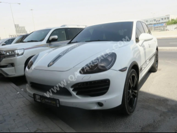 Porsche  Cayenne  2012  Automatic  96,000 Km  6 Cylinder  Four Wheel Drive (4WD)  SUV  White