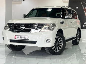 Nissan  Patrol  Platinum  2017  Automatic  137,000 Km  6 Cylinder  Four Wheel Drive (4WD)  SUV  White
