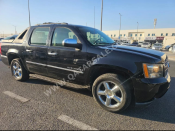 Chevrolet  Avalanche  2013  Automatic  181,000 Km  8 Cylinder  Four Wheel Drive (4WD)  Pick Up  Black