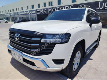 Toyota  Land Cruiser  GX  2023  Automatic  62,000 Km  6 Cylinder  Four Wheel Drive (4WD)  SUV  White  With Warranty