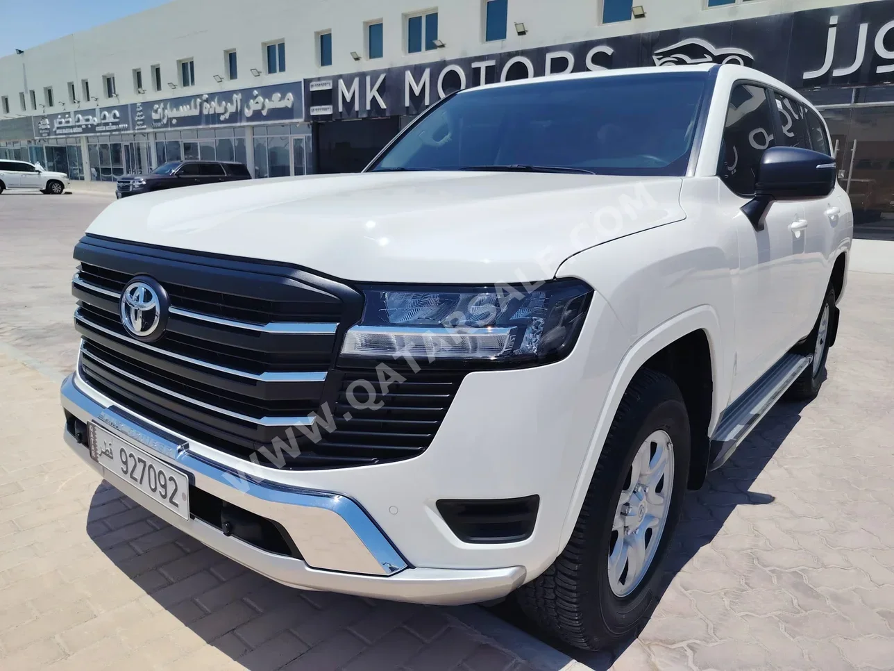 Toyota  Land Cruiser  GX  2023  Automatic  62,000 Km  6 Cylinder  Four Wheel Drive (4WD)  SUV  White  With Warranty
