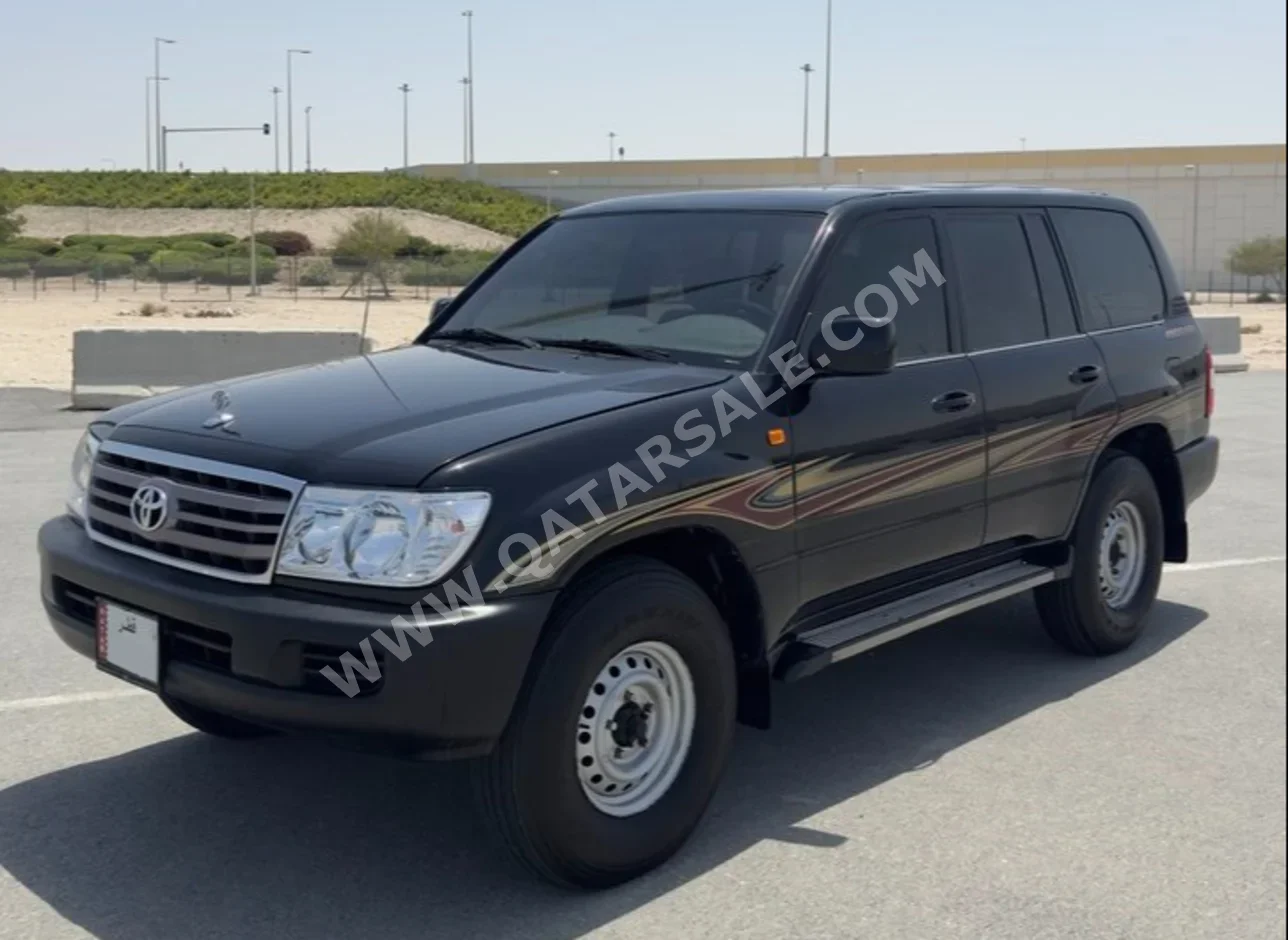 تويوتا  لاند كروزر  جي اكس  2003  عادي  450,000 كم  6 سلندر  دفع رباعي  اس يو في  بيج ميتالك