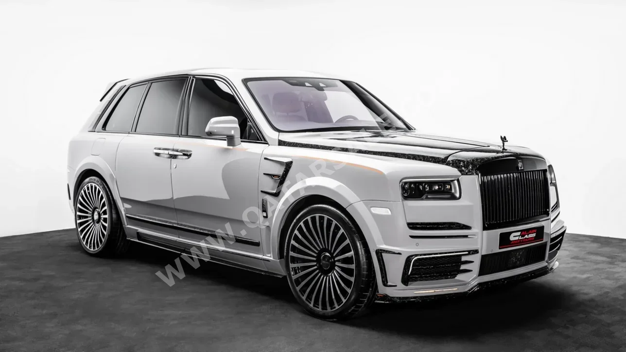 Rolls-Royce  Cullinan  Black Badge  2024  Automatic  1,840 Km  12 Cylinder  Four Wheel Drive (4WD)  SUV  Gray