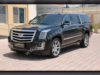  Cadillac  Escalade  Platinum  2016  Automatic  142,000 Km  8 Cylinder  Four Wheel Drive (4WD)  SUV  Black  With Warranty