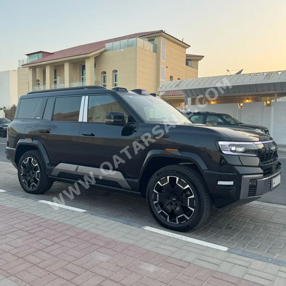  BYD  Leopard 8  2025  Automatic  0 Km  6 Cylinder  Four Wheel Drive (4WD)  SUV  Black  With Warranty