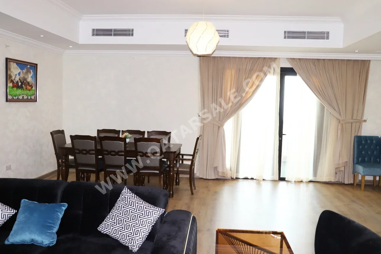 2 Bedrooms  Apartment  in Doha -  The Pearl  Fully Furnished