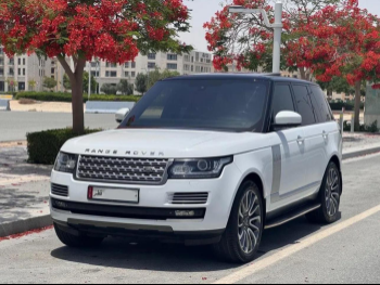 Land Rover  Range Rover  Vogue SE Super charged  2015  Automatic  79,000 Km  8 Cylinder  Four Wheel Drive (4WD)  SUV  White