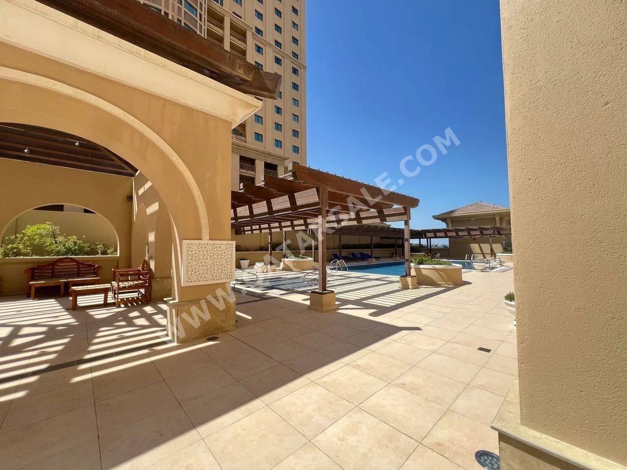 2 Bedrooms Apartment in Doha - The Pearl Semi Furnished