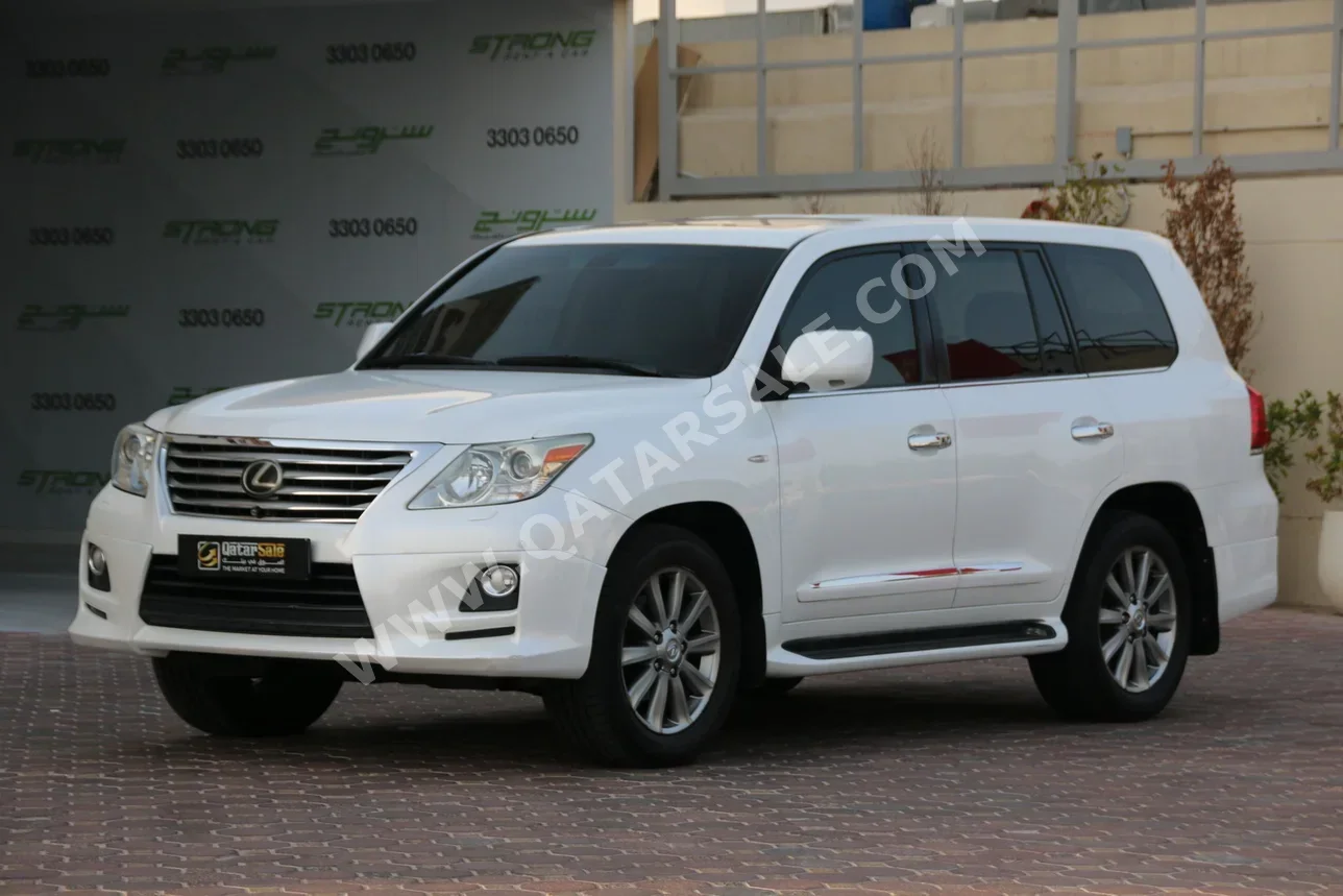 Lexus  LX  570  2010  Automatic  230,000 Km  8 Cylinder  Four Wheel Drive (4WD)  SUV  White