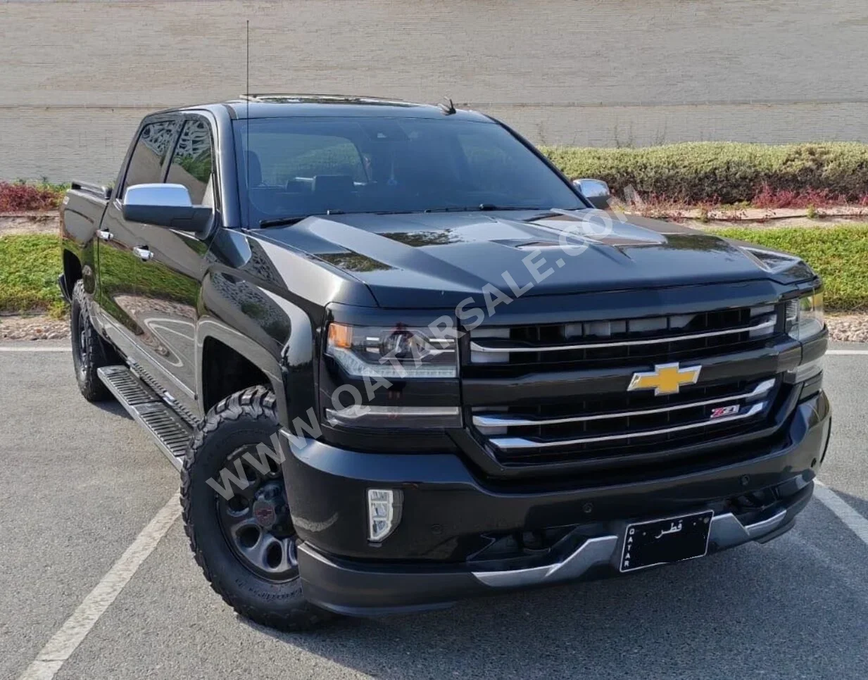 Chevrolet  Silverado  LTZ - Z71  2016  Automatic  106,000 Km  8 Cylinder  Rear Wheel Drive (RWD)  Pick Up  Black