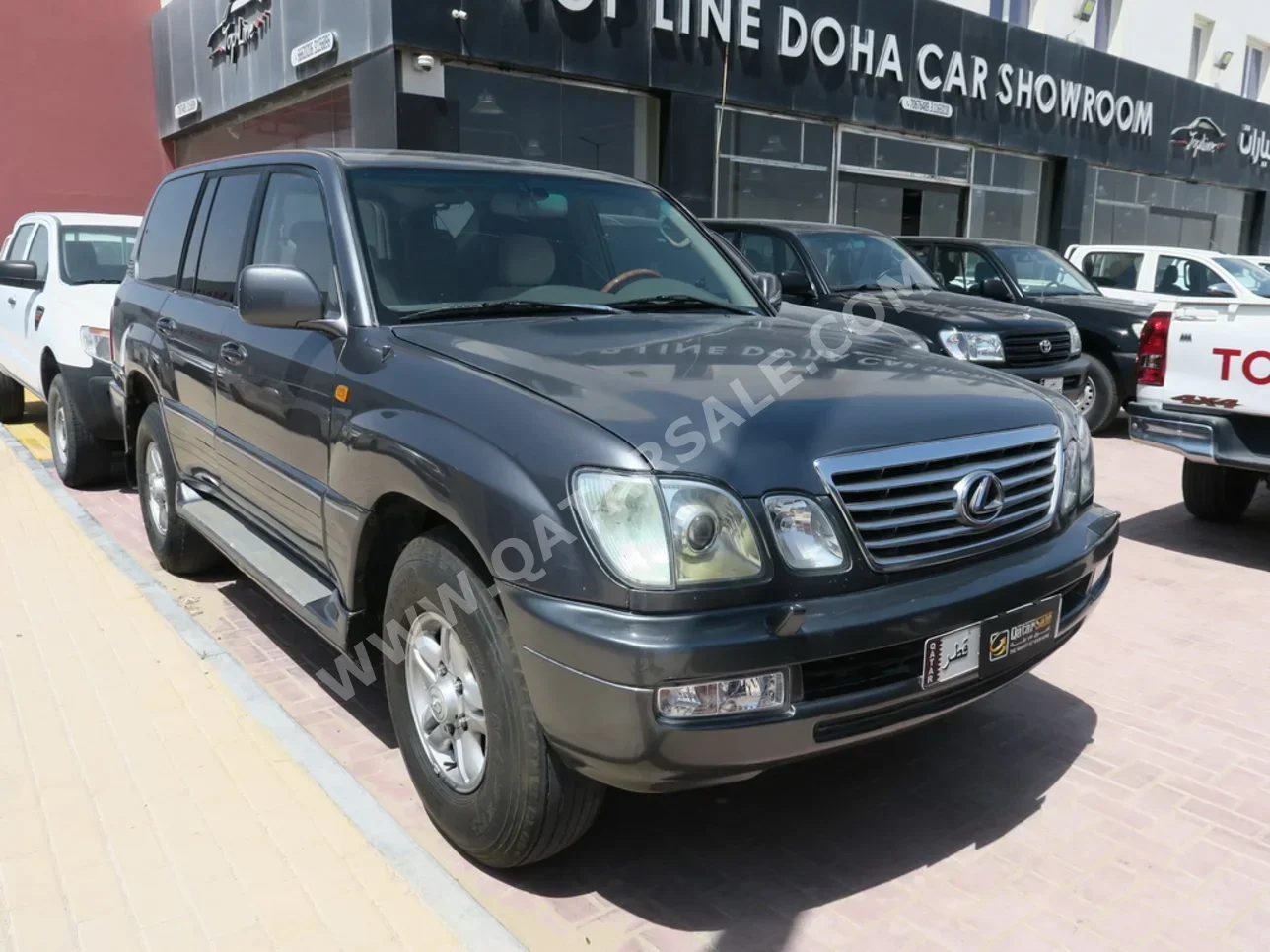لكزس  ال اكس  470  2004  اوتوماتيك  349,000 كم  8 سلندر  دفع رباعي  اس يو في  رمادي