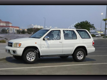 Nissan  Pathfinder  SE  2005  Automatic  326,841 Km  6 Cylinder  All Wheel Drive (AWD)  SUV  White