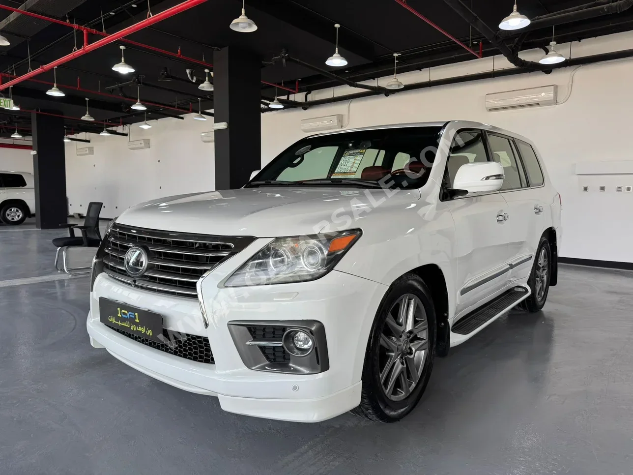 Lexus  LX  570 S  2014  Automatic  290,000 Km  8 Cylinder  Four Wheel Drive (4WD)  SUV  White