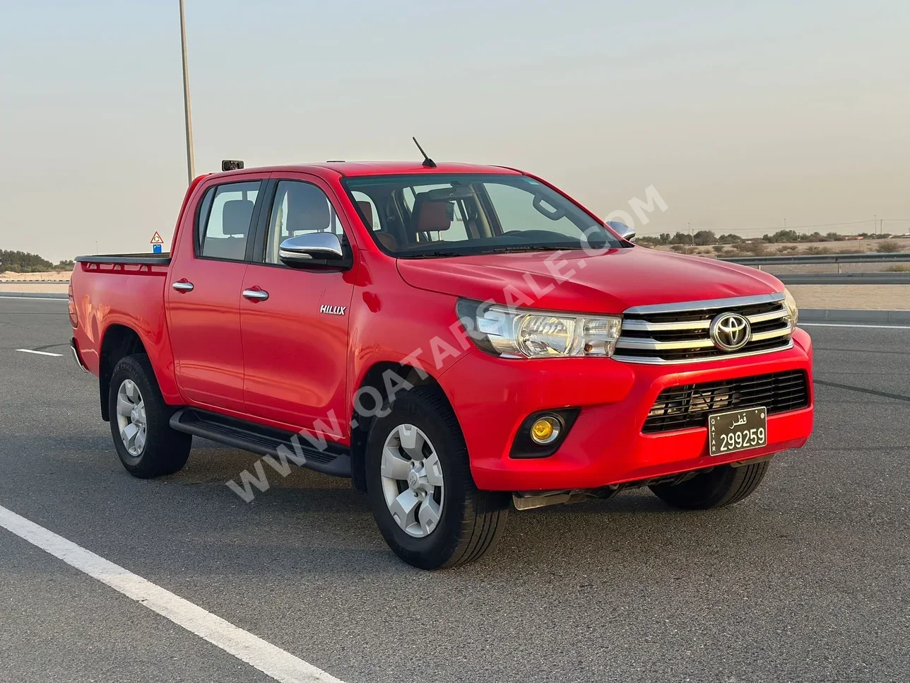 Toyota  Hilux  SR5  2017  Manual  75,000 Km  4 Cylinder  Four Wheel Drive (4WD)  Pick Up  Red
