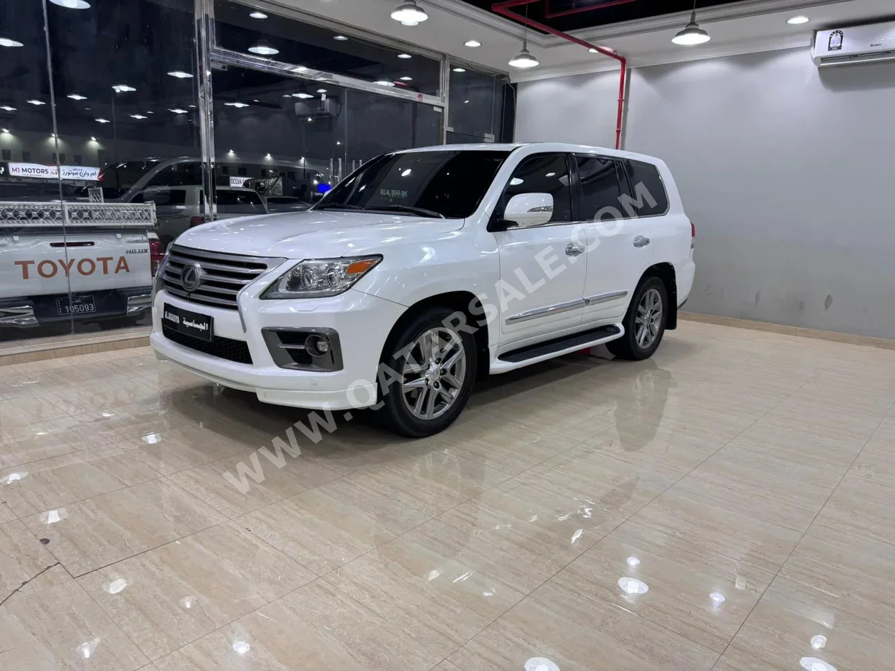 لكزس  ال اكس  570 اس  2012  اوتوماتيك  328,000 كم  8 سلندر  دفع رباعي  اس يو في  أبيض