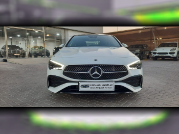 مرسيدس - بنز  سي ال ايه  200  2024  اوتوماتيك  900 كم  4 سلندر  دفع خلفي  سيدان  أبيض  تحت الضمان