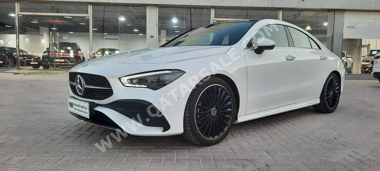 Mercedes-Benz  CLA  200  2024  Automatic  900 Km  4 Cylinder  Rear Wheel Drive (RWD)  Sedan  White  With Warranty