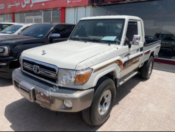 Toyota  Land Cruiser  LX  2022  Manual  84,000 Km  6 Cylinder  Four Wheel Drive (4WD)  Pick Up  White