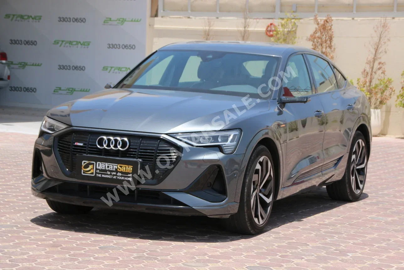 Audi  E-Tron  2021  Automatic  150,000 Km  0 Cylinder  All Wheel Drive (AWD)  SUV  Gray