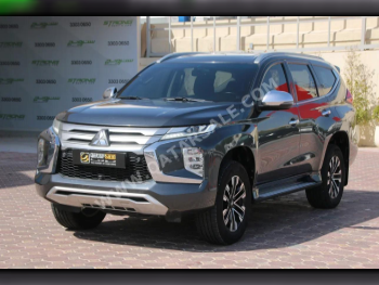 Mitsubishi  Pajero  Montero Sport  2022  Automatic  92,000 Km  6 Cylinder  Four Wheel Drive (4WD)  SUV  Gray