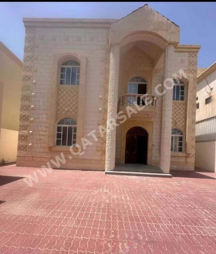 Family Residential  - Not Furnished  - Umm Salal  - Umm Salal Ali  - 6 Bedrooms