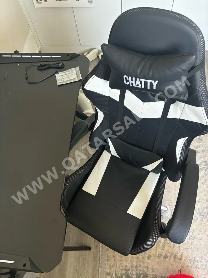 Desk Chairs - Gaming Chair  - Black