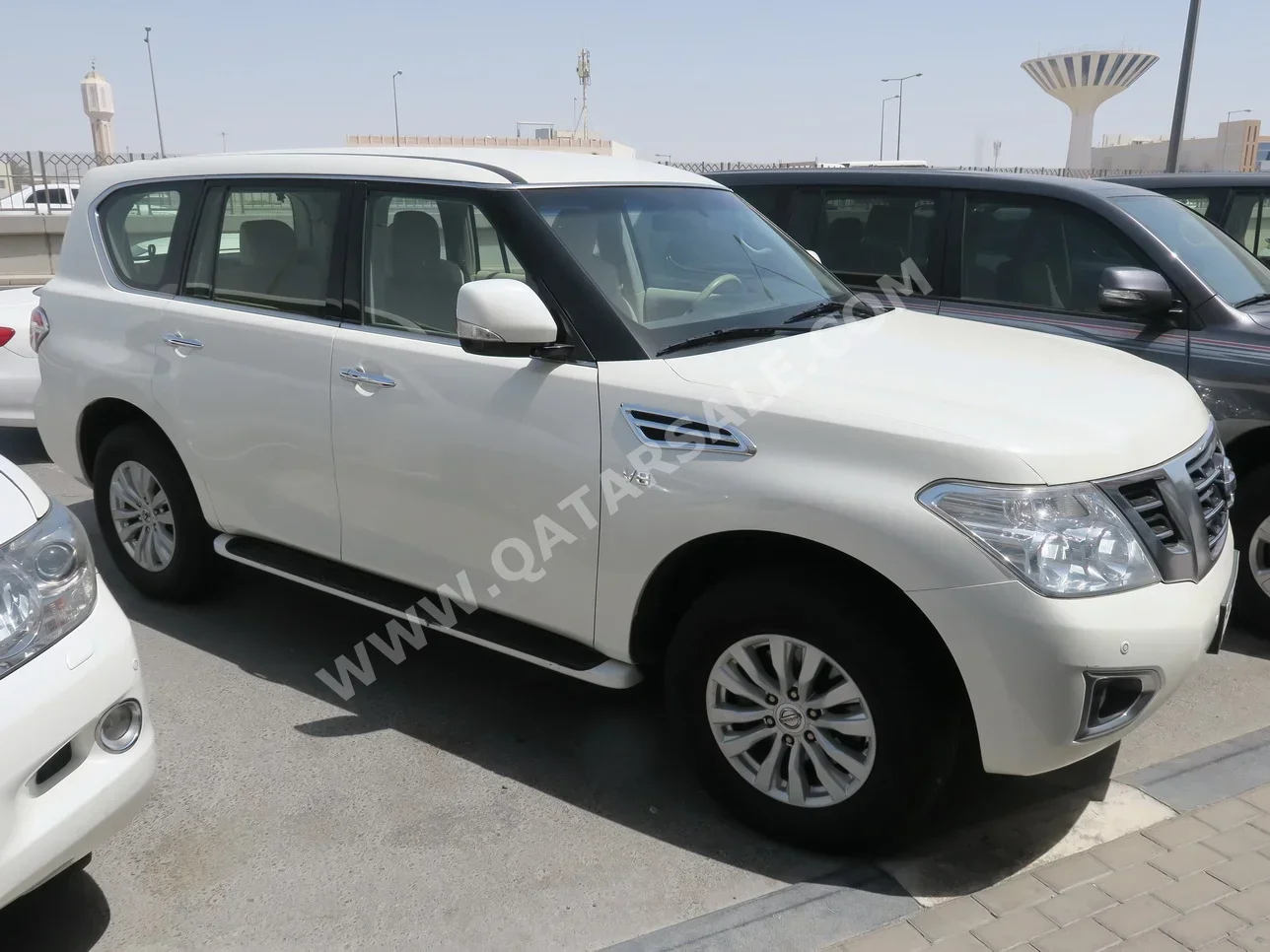 Nissan  Patrol  SE  2014  Automatic  225,000 Km  8 Cylinder  Four Wheel Drive (4WD)  SUV  White
