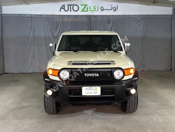 Toyota  FJ Cruiser  Final Edition  2023  Automatic  44,000 Km  6 Cylinder  Four Wheel Drive (4WD)  SUV  Beige  With Warranty