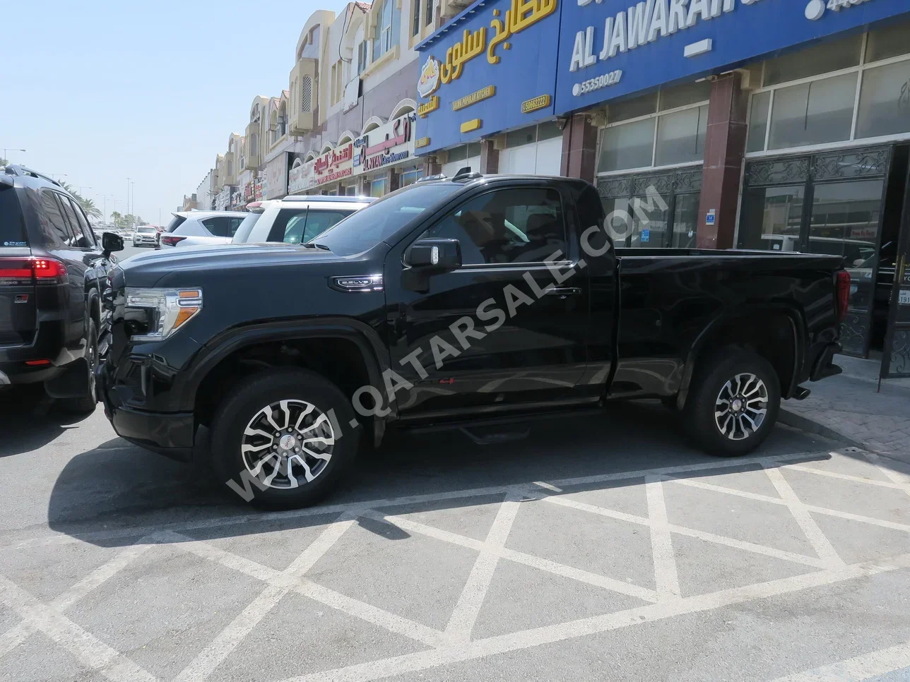 GMC  Sierra  AT4  2021  Automatic  96,000 Km  8 Cylinder  Four Wheel Drive (4WD)  Pick Up  Black