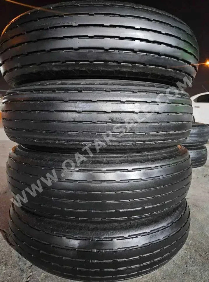 العجلات والجنوط (الرنقات) صنع في فيتنام \  4 مواسم  90017 ميليمتر  17"