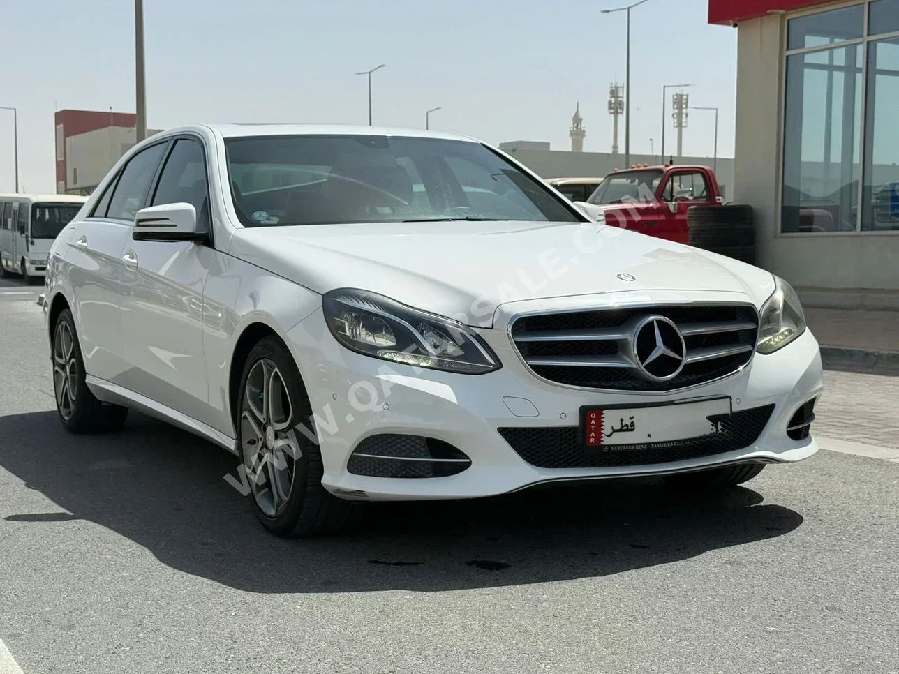 Mercedes-Benz  E-Class  200  2016  Automatic  75,000 Km  4 Cylinder  Rear Wheel Drive (RWD)  Sedan  White