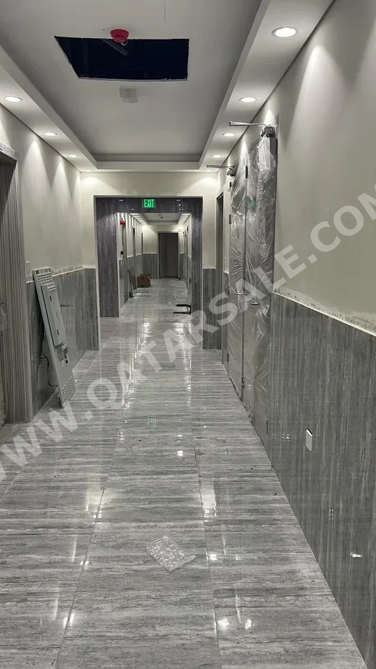 مباني ,ابراج ومجمعات - سكن عائلي  - الدوحة  - الدحيل  للبيع