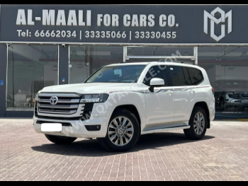 Toyota  Land Cruiser  GXR Twin Turbo  2024  Automatic  79,000 Km  6 Cylinder  Four Wheel Drive (4WD)  SUV  White  With Warranty